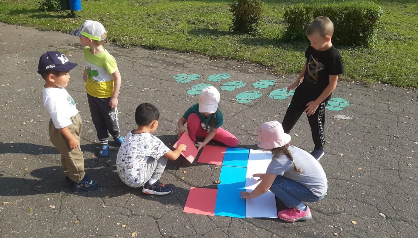 «Край родной в гербах и флагах»